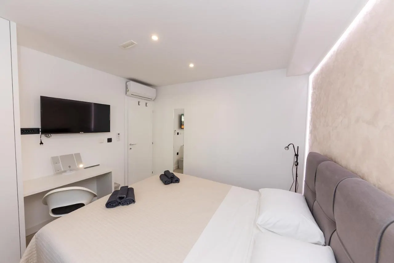 Orange Apartment&Spa Okrug Gornji Trogir 0*,  Croatia